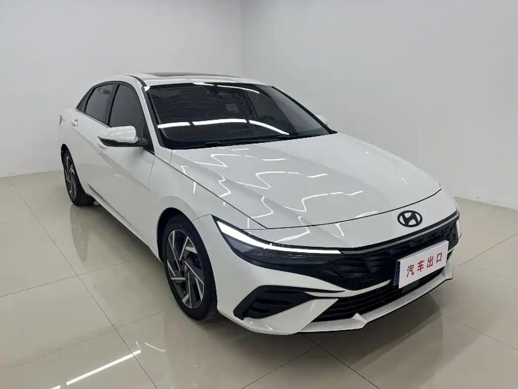 Hyundai Elantra 2024