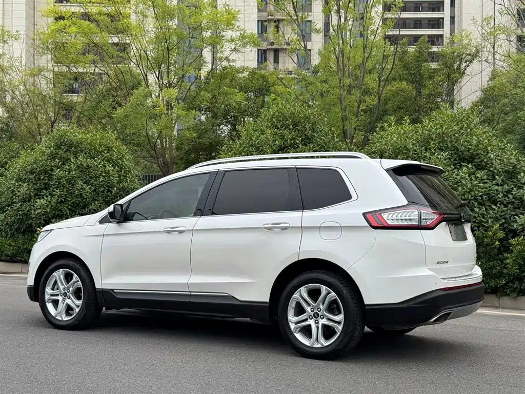 Ford Edge 2016