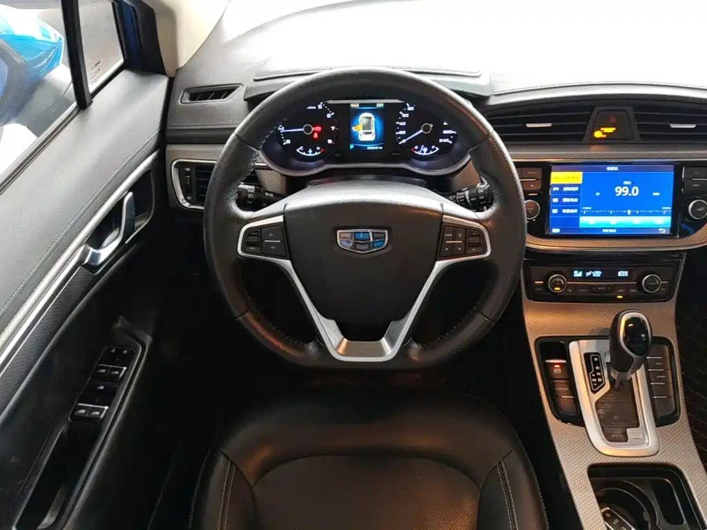 Geely Emgrand GS 2017 — фото 11