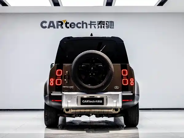 Land Rover Defender 2020