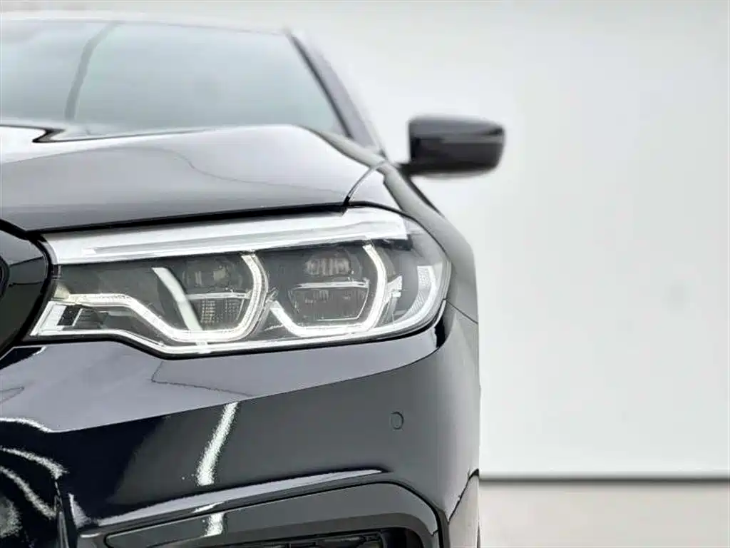 BMW 5 Series 2020 — фото 15
