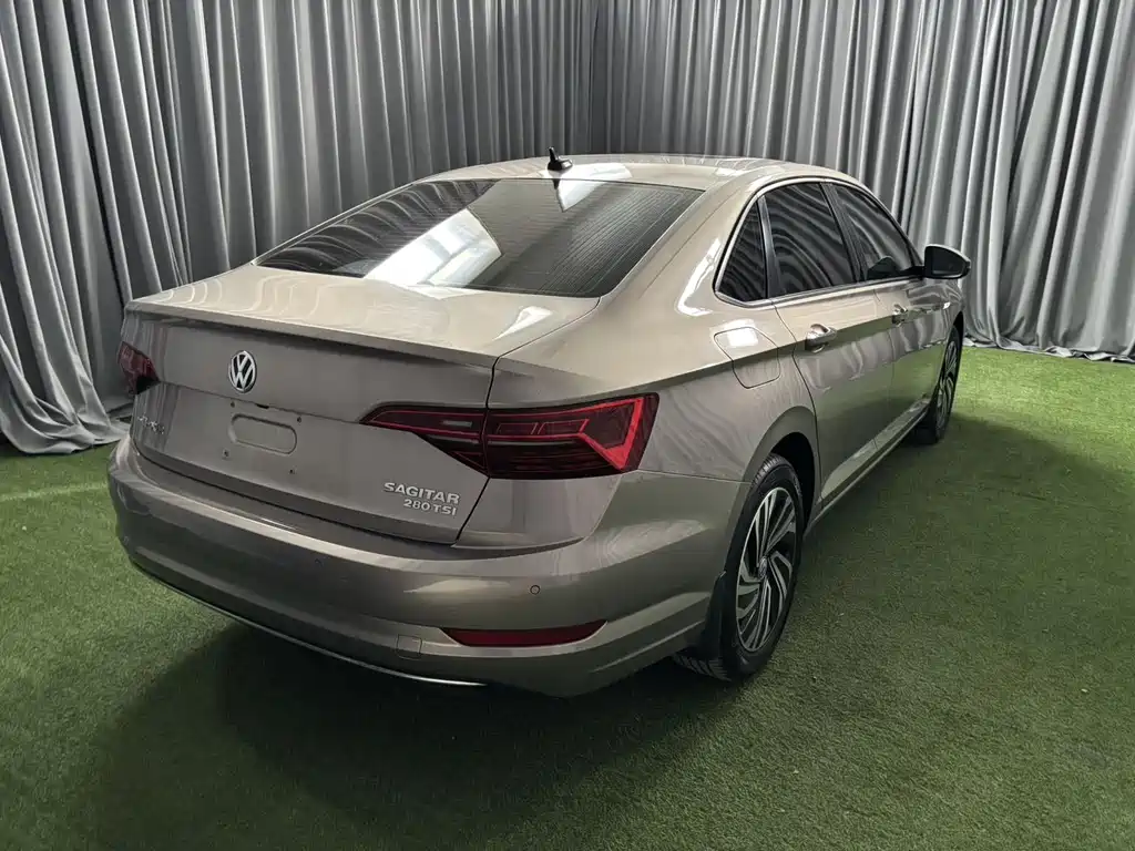 Volkswagen Sagitar 2022