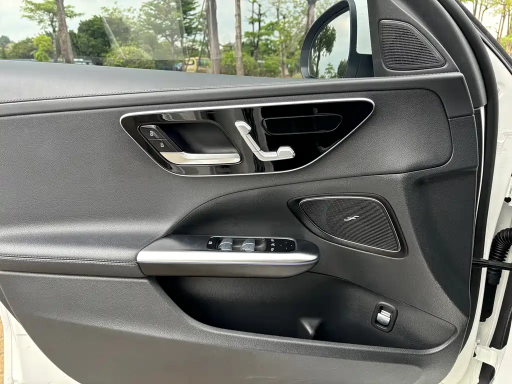 Mercedes-Benz C-Class 2022 — фото 15