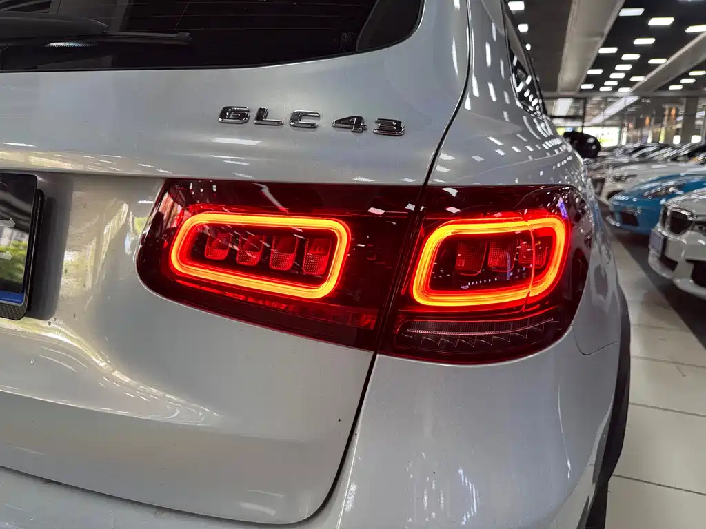 Mercedes-Benz GLC AMG 2022 — фото 6