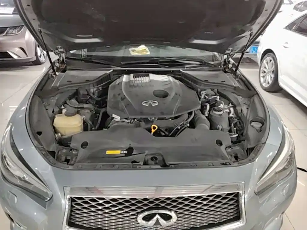 Infiniti Q50L 2017 — фото 23