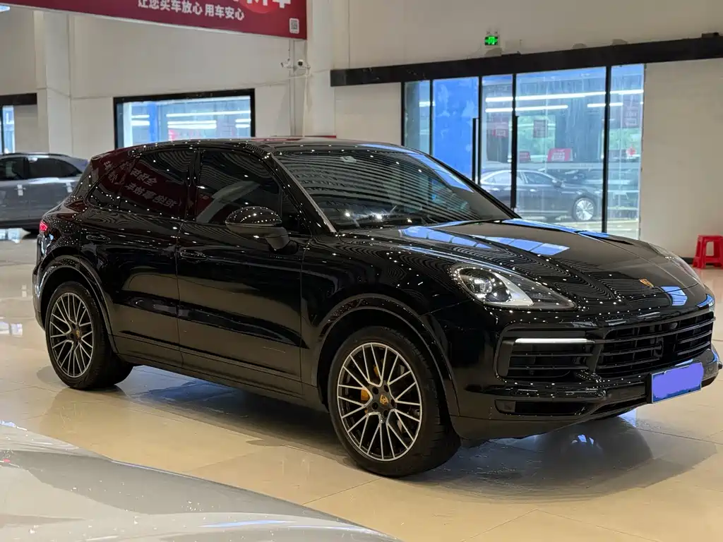 Porsche Cayenne 2021