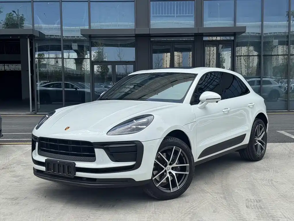 Porsche Macan 2023 — фото 1