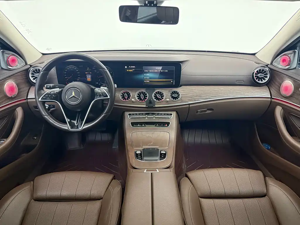 Mercedes-Benz E-Class 2022 — фото 7