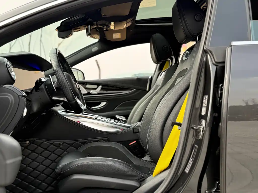 Mercedes-Benz AMG GT 2020 — фото 16