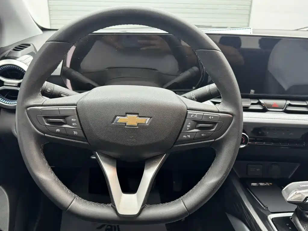 Chevrolet Monza 2023 — фото 15