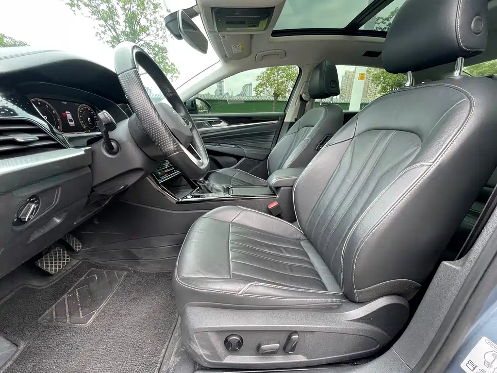 Volkswagen Passat 2022