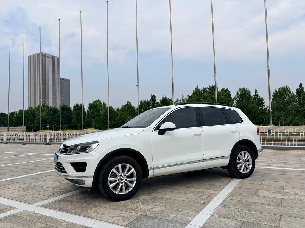 Volkswagen Touareg 2016 — фото 2