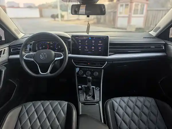 Volkswagen Sagitar 2023