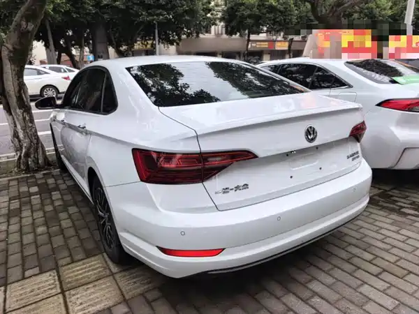 Volkswagen Sagitar 2019