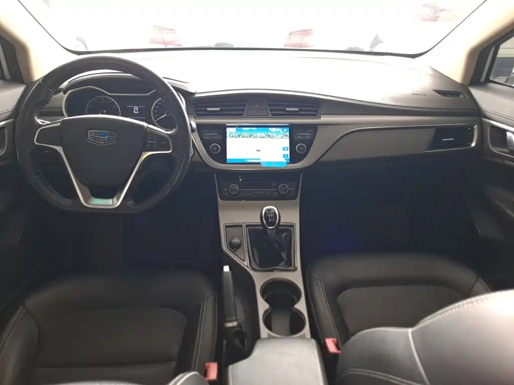 Geely Emgrand GS 2017 — фото 14
