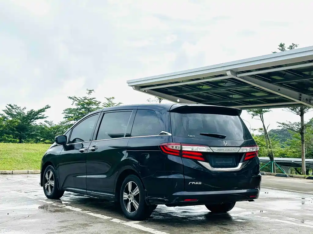 Honda Odyssey 2016 — фото 8