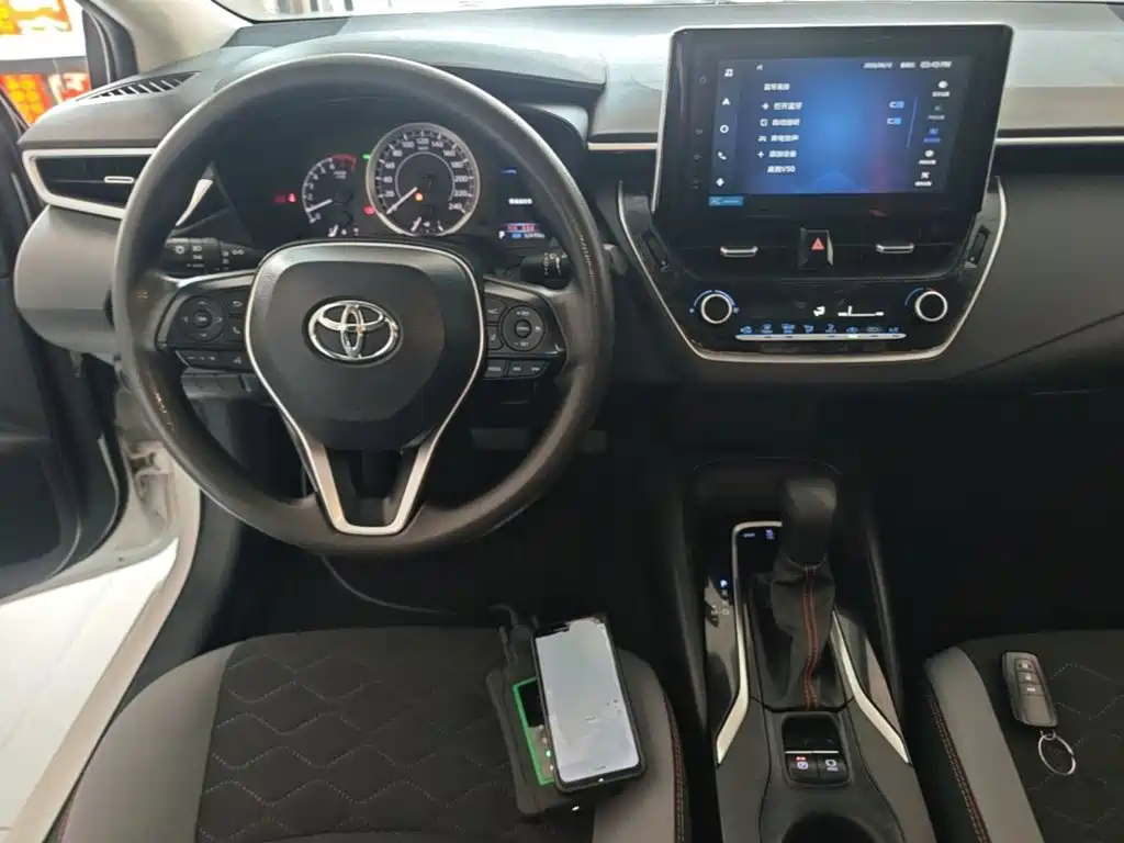 Toyota Corolla 2021 — фото 10