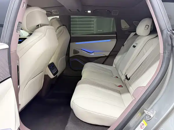 Denza Z9GT 2024