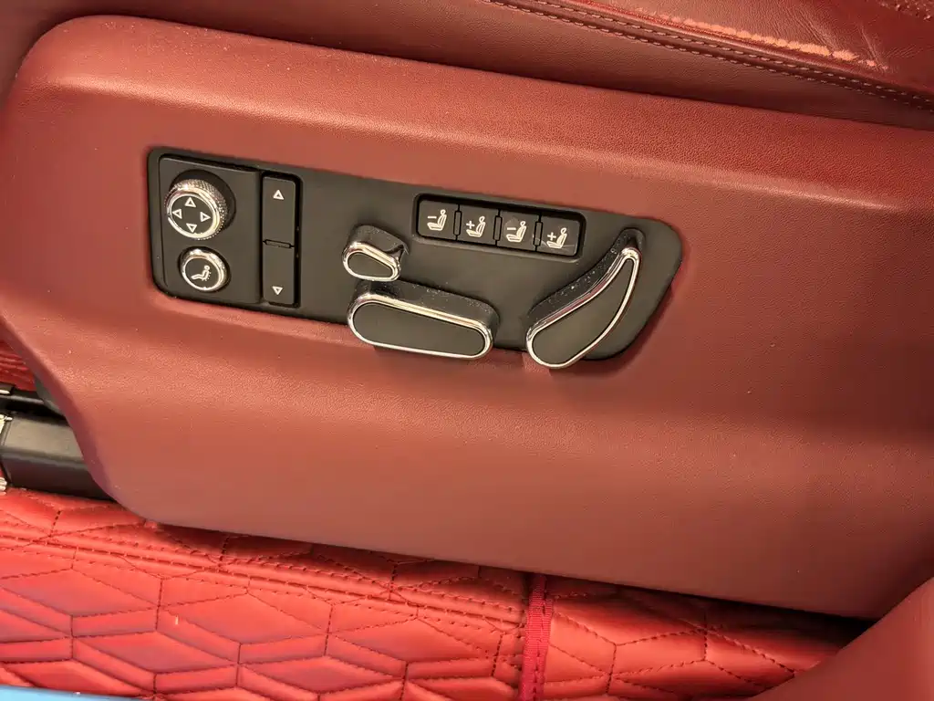 Bentley Bentayga 2022 — фото 15