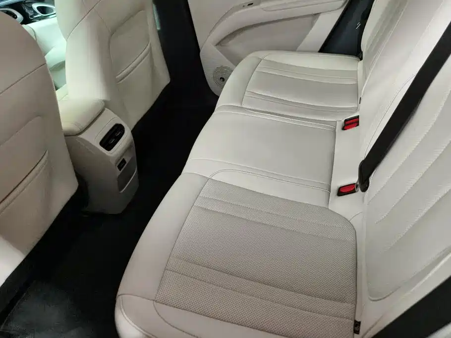 Geely Galaxy Starwish 2025 — фото 11
