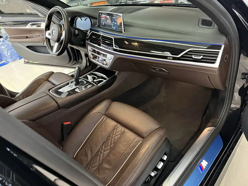 BMW 7 Series 2018 — фото 4