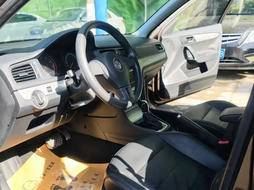 Volkswagen Gran Lavida 2015