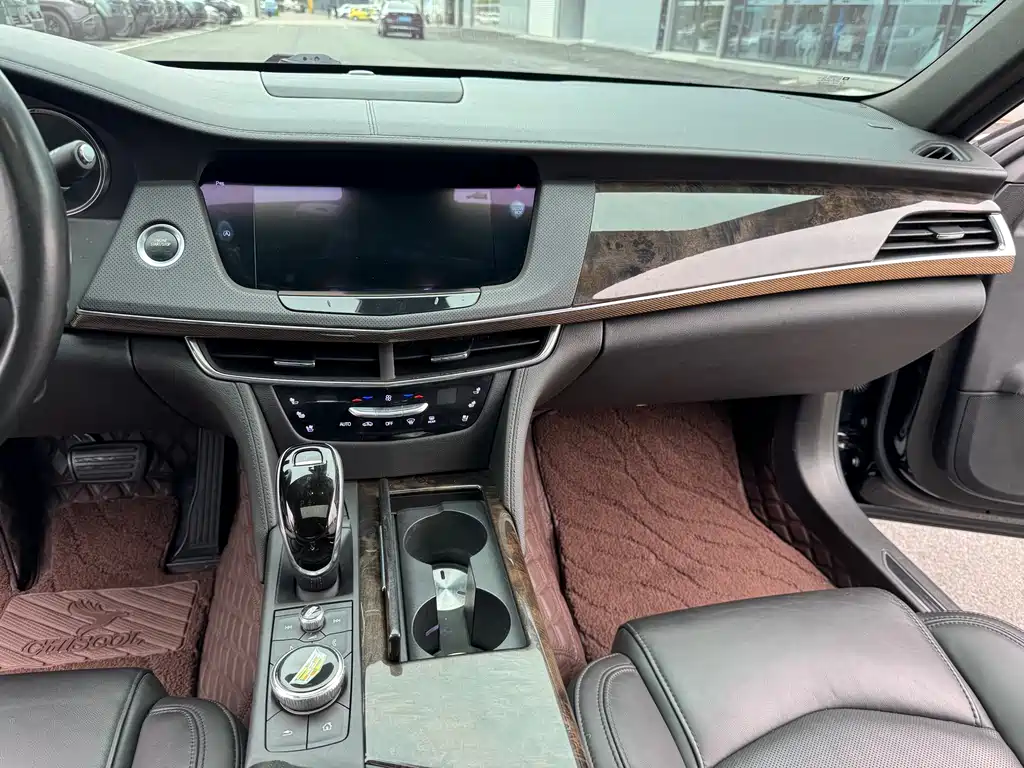 Cadillac CT6 2021 — фото 11