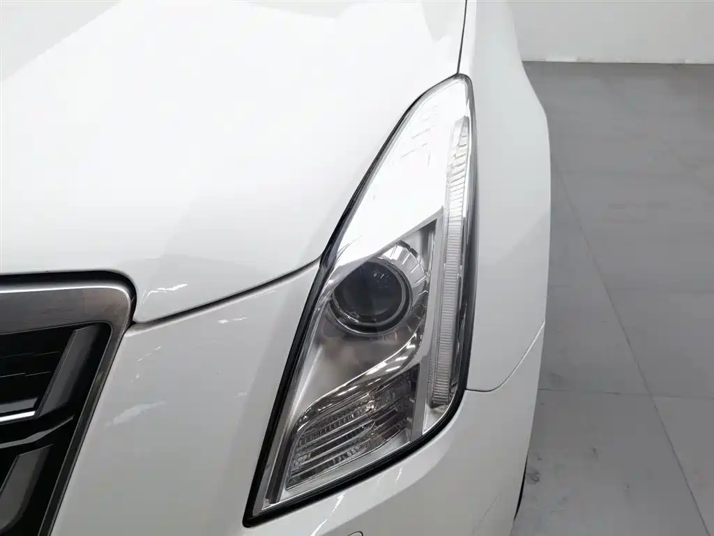 Cadillac XTS 2016 — фото 7