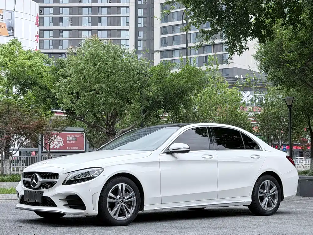 Mercedes-Benz C-Class 2021
