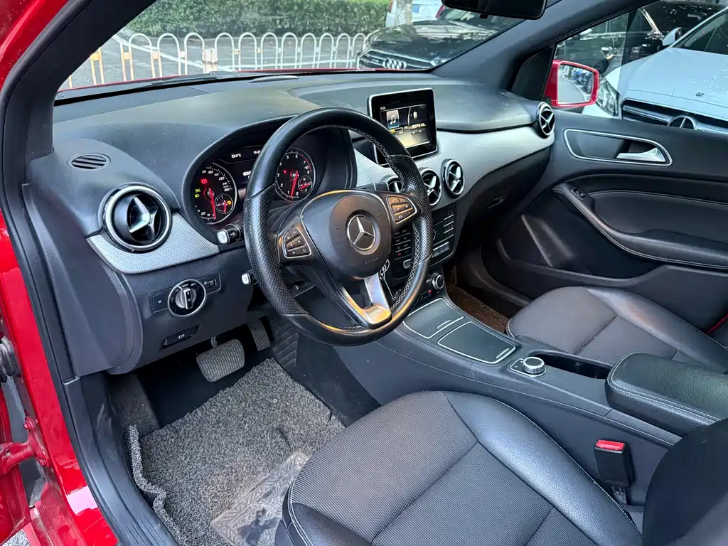 Mercedes-Benz B-Class 2015 — фото 9