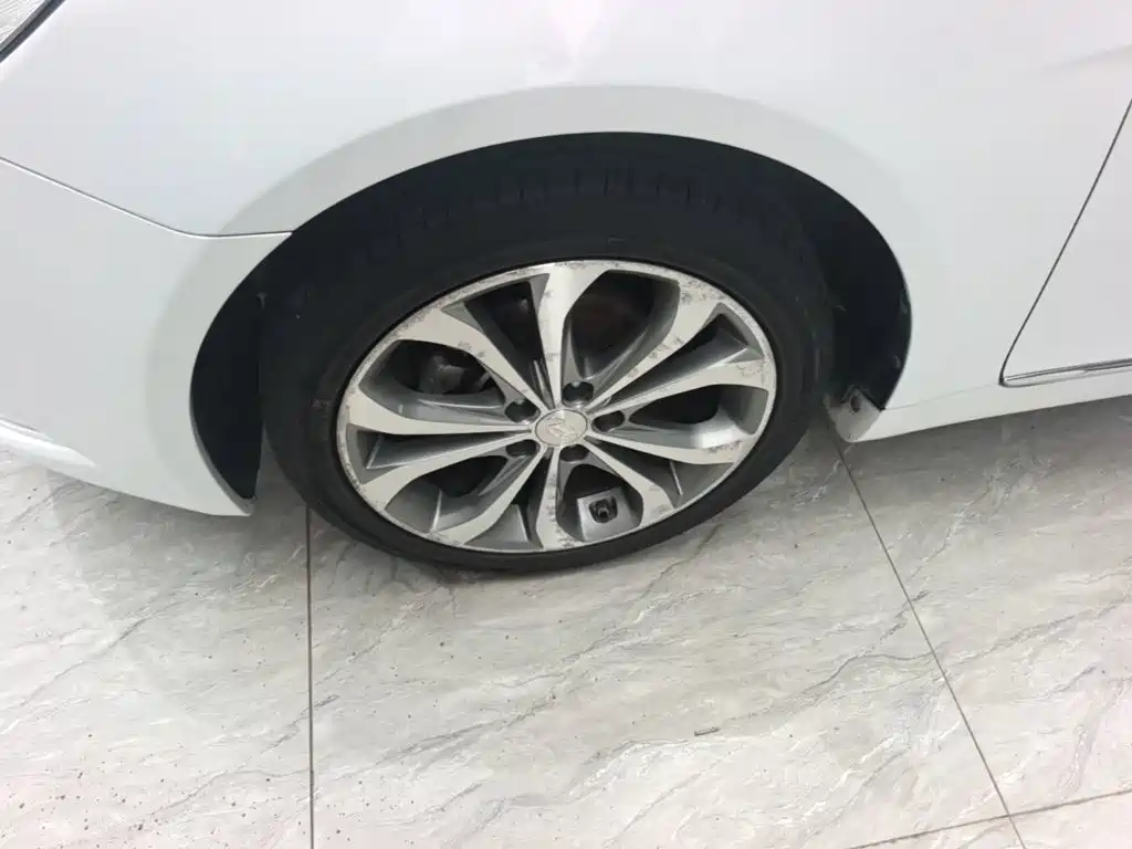 Hyundai Sonata 2015 — фото 23