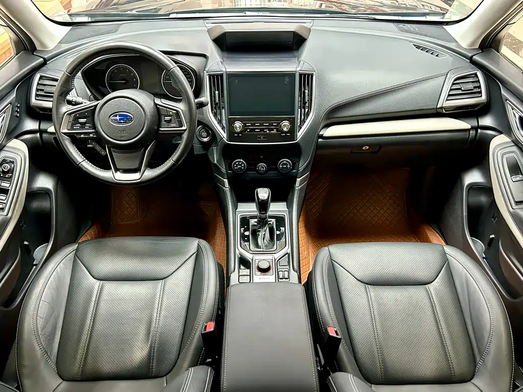 Subaru Forester 2023 — фото 13
