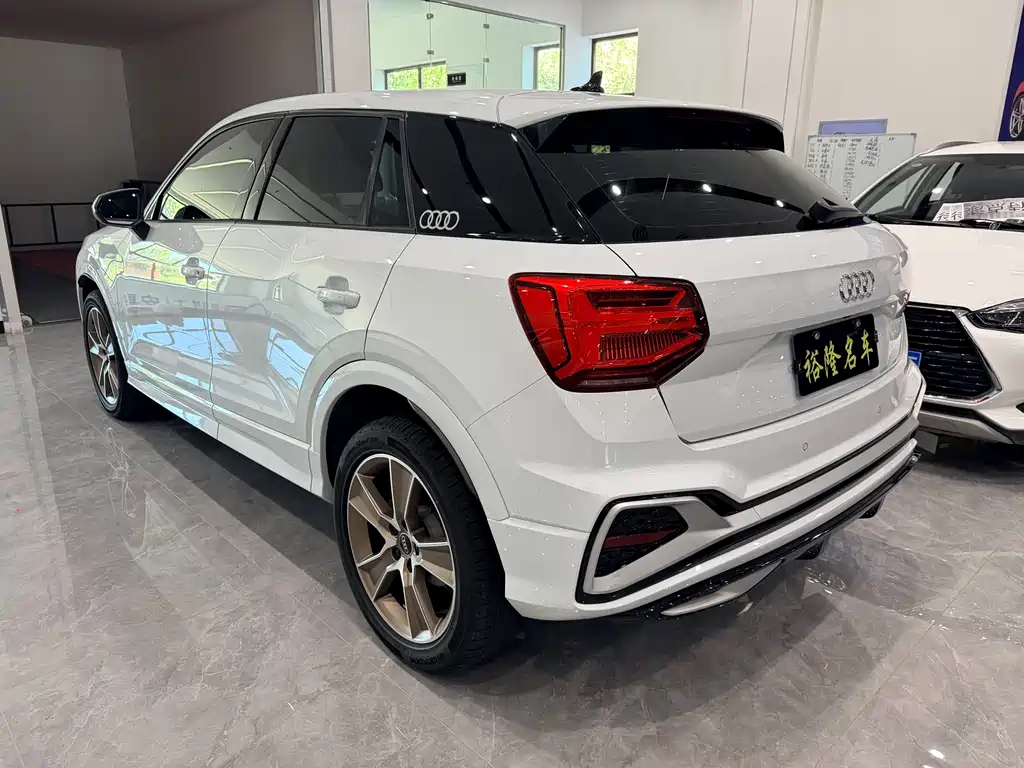 Audi Q2L 2022