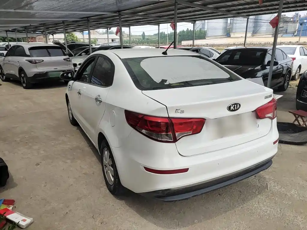 Kia K2 2016 — фото 5