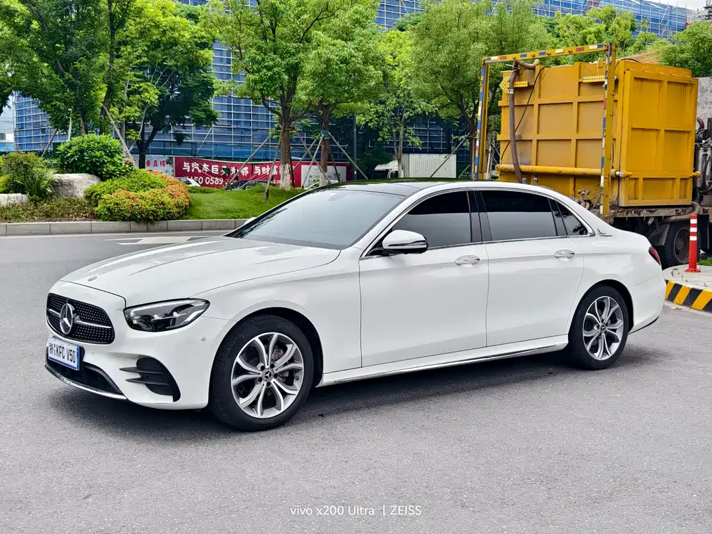 Mercedes-Benz E-Class 2022