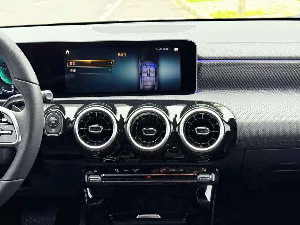 Mercedes-Benz A-Class 2024 — фото 12