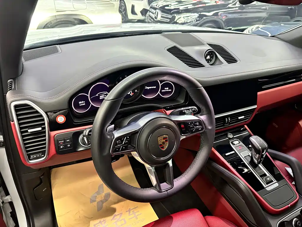 Porsche Cayenne 2022 — фото 11