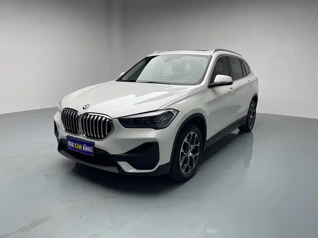 BMW X1 2021 — фото 1