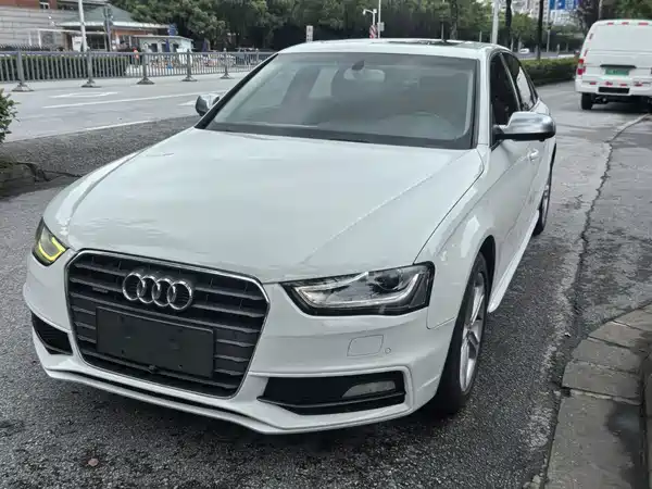 Audi A4L 2015