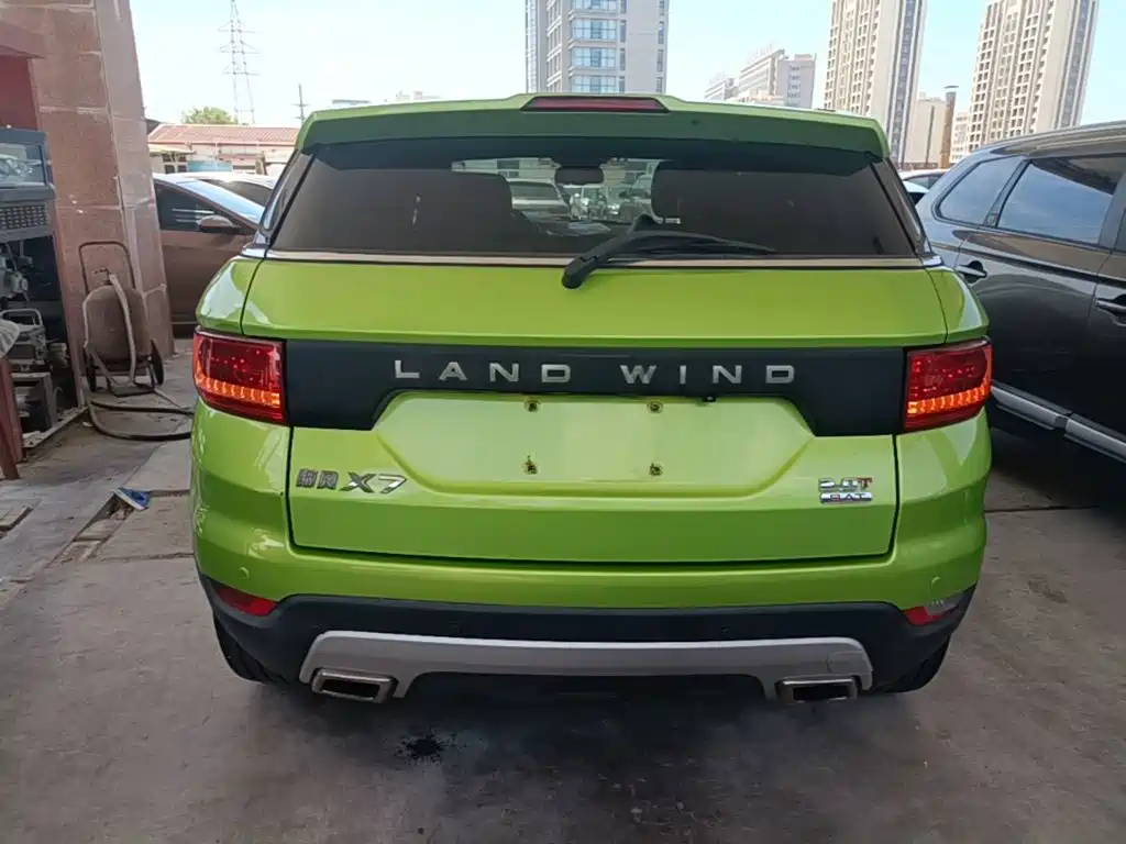 Landwind X7 2015 — фото 6