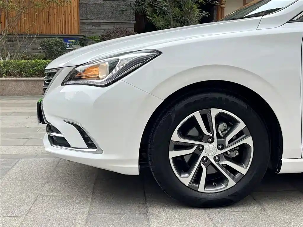 Changan Eado 2018 — фото 23