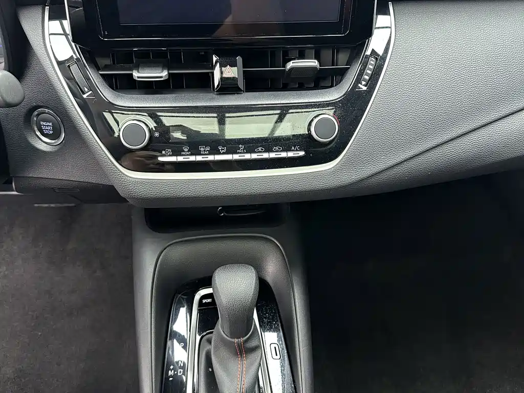 Toyota Corolla 2023 — фото 14