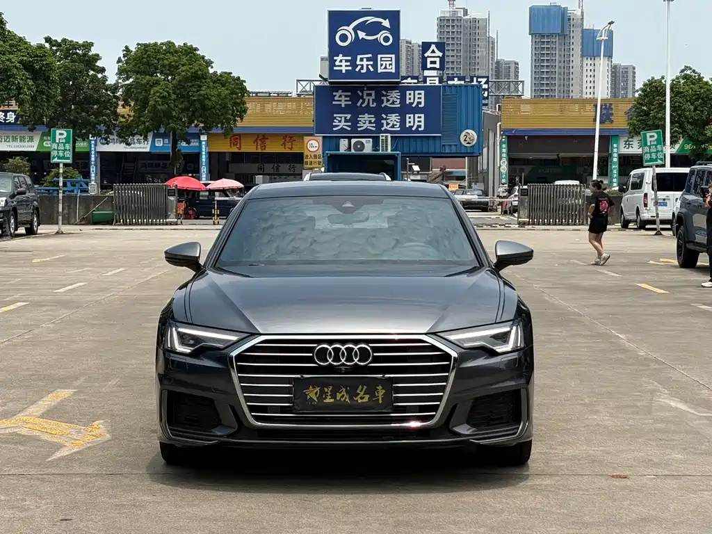 Audi A6L 2022