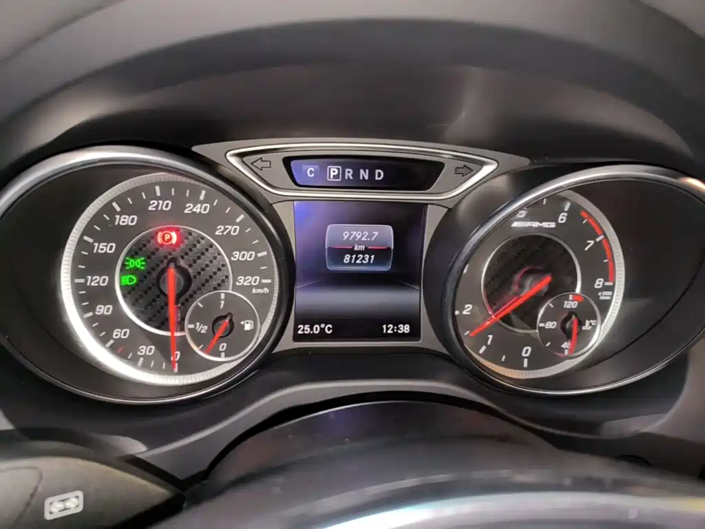 Mercedes-Benz CLA AMG 2018 — фото 12