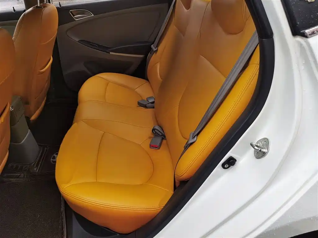 Hyundai Verna 2016 — фото 17
