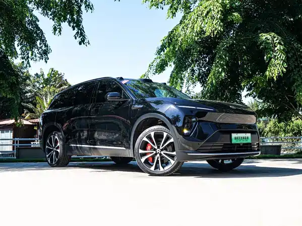 NIO ES8 2024