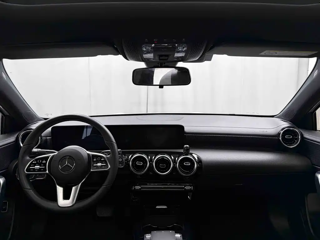 Mercedes-Benz A-Class 2022 — фото 6