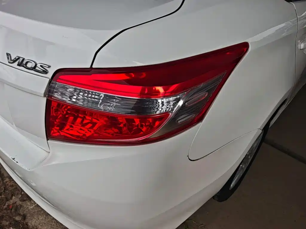 Toyota Vios 2015 — фото 8