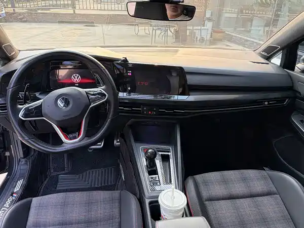 Volkswagen Golf GTI 2022