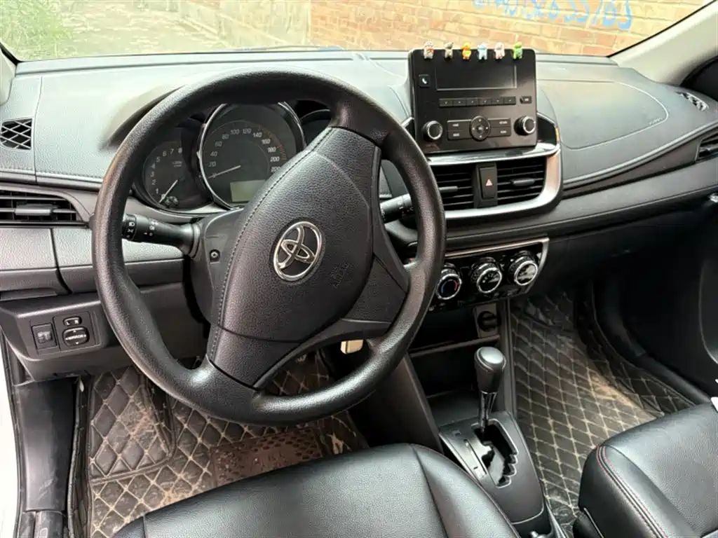 Toyota Yaris L 2019